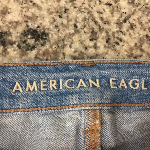 American Eagle AE Denim Mom Patchwork Shorts Size 10 - Picture 4 of 6